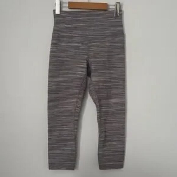 Pre-Loved Lululemon Align Crop *21" in Black Cherry - Women's Size 6 - Picture 3 of 6